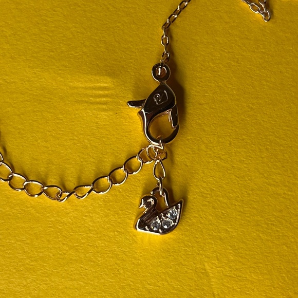 Glinda butterfly Swarovski rose gold plated necklace and earring set wicked - Picture 9 of 13